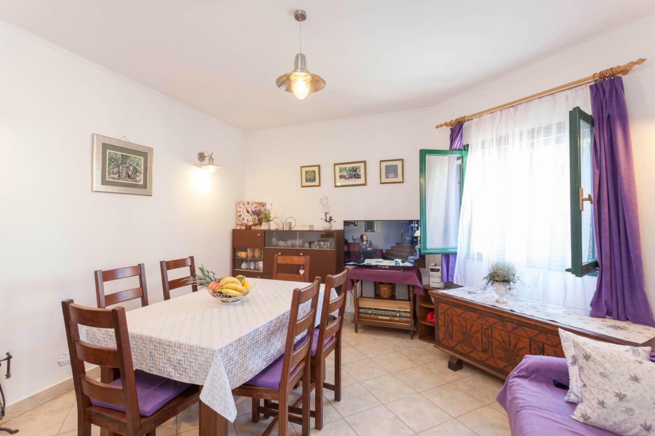 Holiday Home Lavanda Grubisic Тучепи Экстерьер фото
